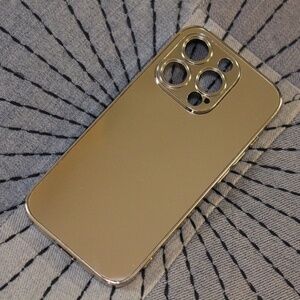 iPhone 15 Pro Mirror Case